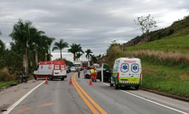 BR-101 é liberada após acidente envolvendo cinco carros em Fundão