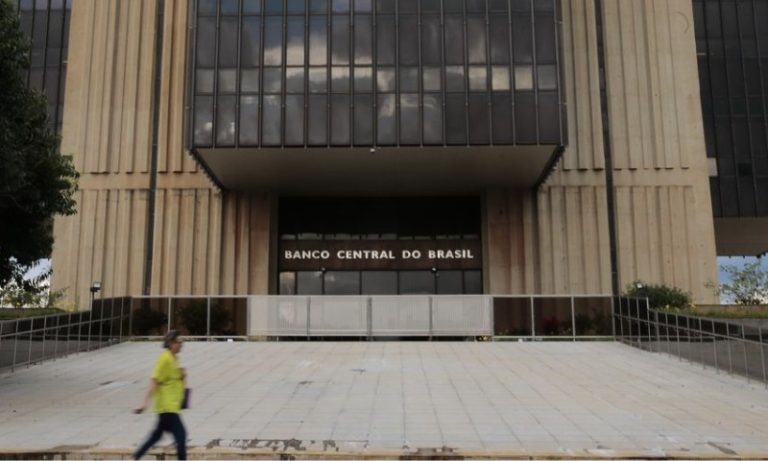 Banco Central reduz Selic em 0,5 ponto, a 12,75%, menor patamar em 16 meses