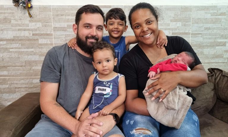 Contadora descobre gravidez um dia antes do parto no ES