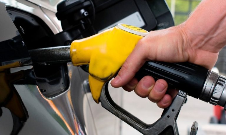 Diesel sobe mais R$ 0,05 por litro nos postos após retomada de impostos federais