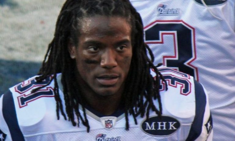 Ex-jogador da NFL desaparece após mãe ser encontrada morta