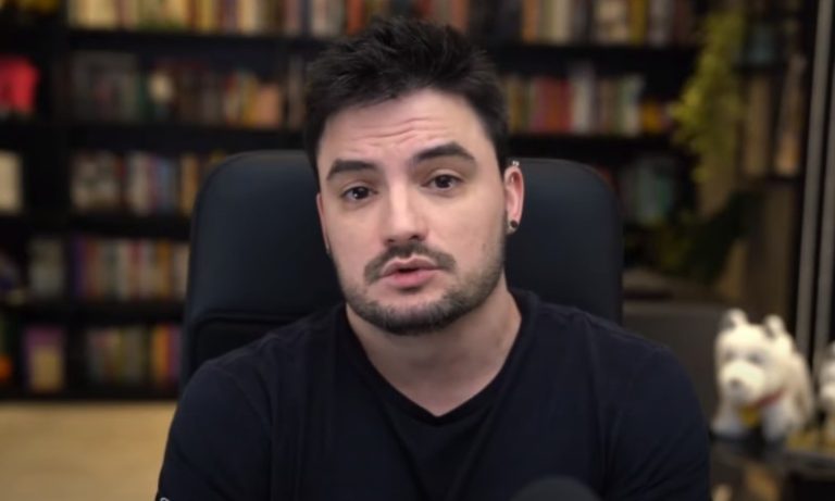 Felipe Neto anuncia afastamento do YouTube: “repensar rotas”
