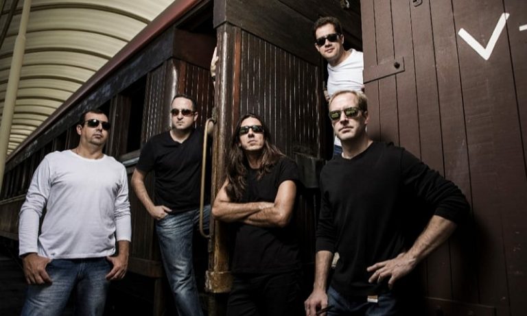 Fim de semana com festivais de rock e viola