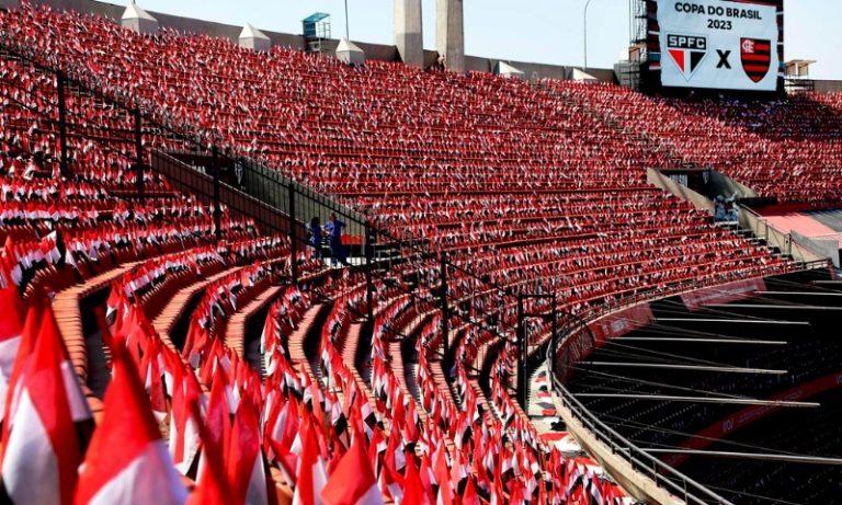 Final da Copa do Brasil terá taça gigante, Monobloco e show de drones