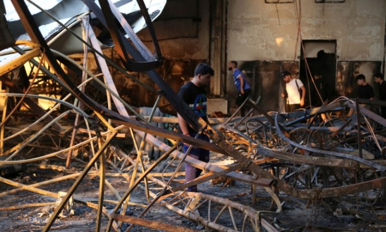 Incêndio em festa de casamento deixa ao menos 100 mortos
