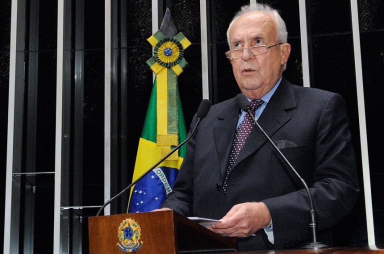 Jarbas Vasconcelos anuncia aposentadoria da vida pública