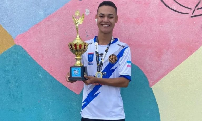 Jovem capixaba organiza rifa para seguir sonho de jogar handebol