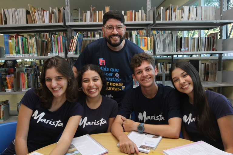 MEC quer pagar aluno do Ensino Médio que permanecer na escola