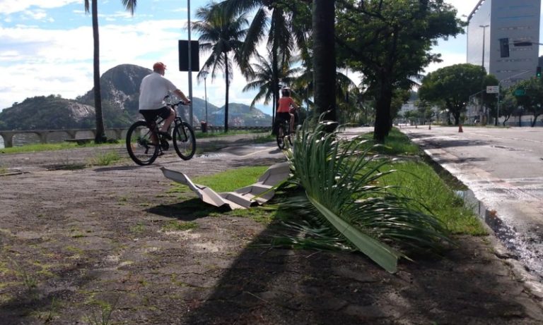 Marinha faz alerta para ventos de até 61 km/h no ES