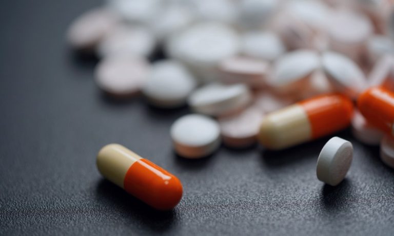Médicos alertam para “epidemia” de dependência em remédios