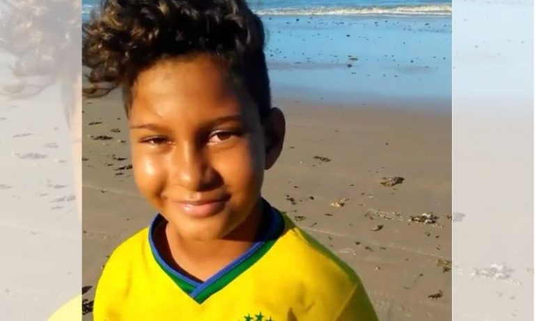 Menino que mobilizou a web por vender cocadas morre em acidente