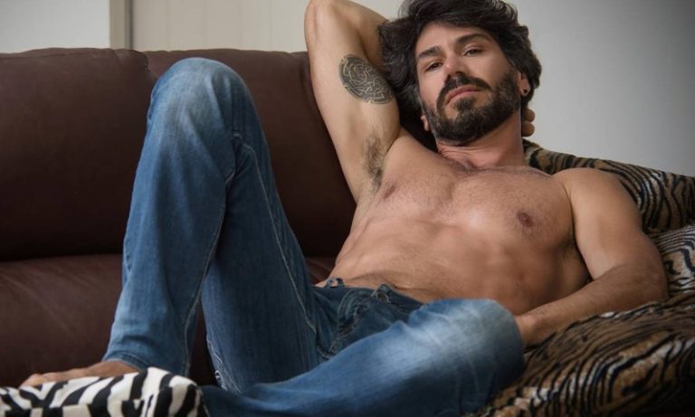 Modelo viraliza ao ter 60 anos aparentando 30