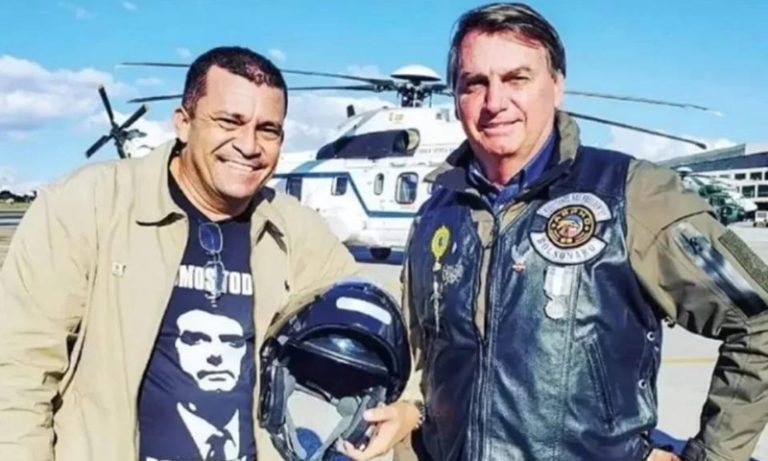 Moraes manda soltar investigado por fraude em cartão de vacina de Bolsonaro
