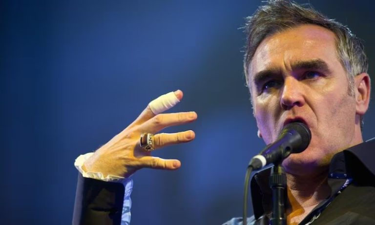 Morrissey, ex-The Smiths, adia shows no Brasil após contrair dengue no México