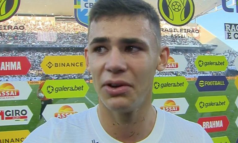 Moscardo é avisado de convocação no intervalo de clássico e chora