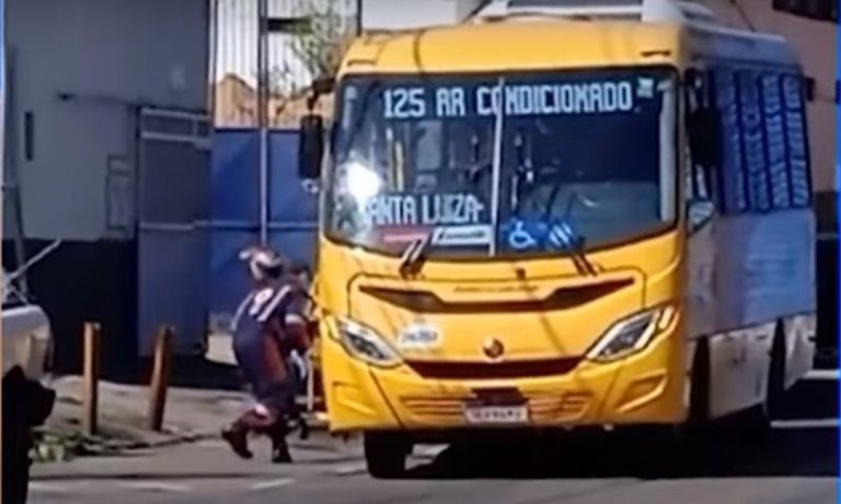 Mulher morre atropelada por um ônibus em Vitória