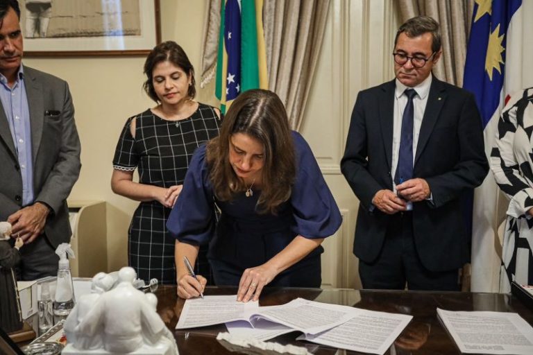 Pernambuco assina financiamento de R$ 197,6 milhões com o Banco do Brasil