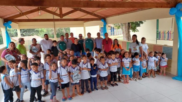 Regata Recife-Fernando de Noronha encerra promovendo ações sociais