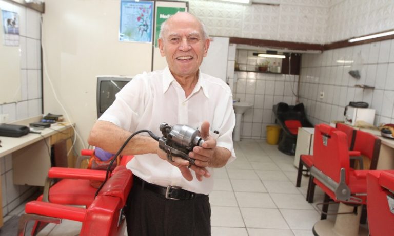 Tradição e modernidade em barbearias