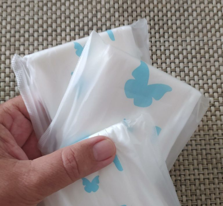 Trote solidário arrecada absorventes em faculdades do Recife