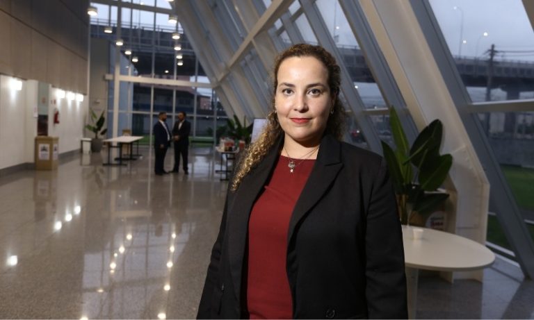 Uso de dados da futura geração preocupa mãe
