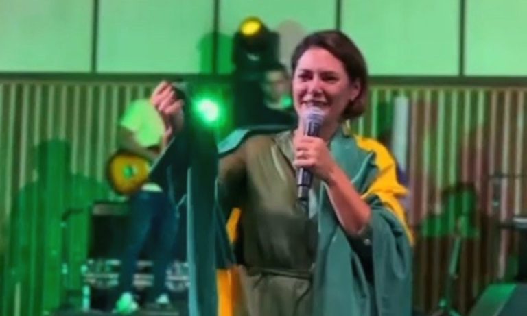 VÍDEO | ‘Estamos sendo perseguidos e injustiçados’, diz Michelle Bolsonaro