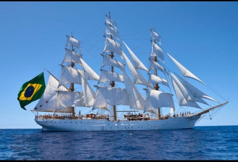 Veja como visitar o navio-veleiro da Marinha, neste domingo