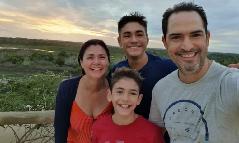 74% dos pais temem segredos sobre relacionamentos dos filhos