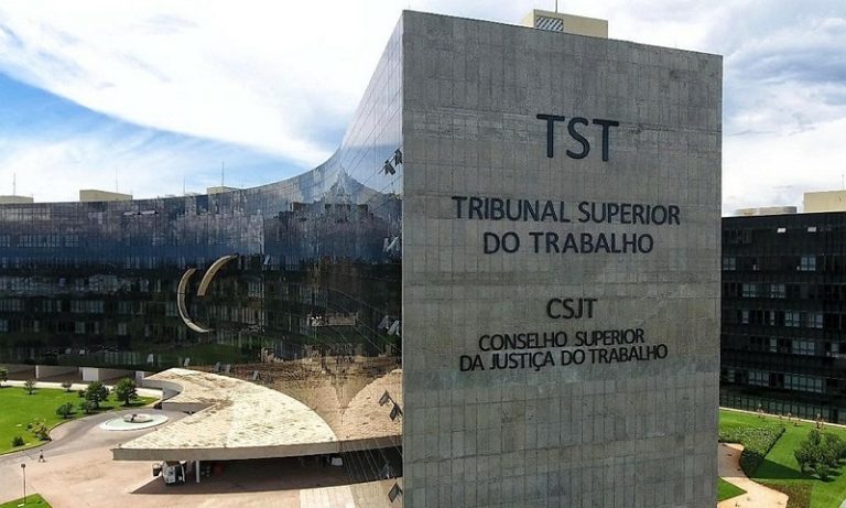 Acordo para demissão voluntária na Eletrobras