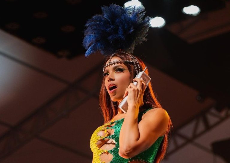 Anitta confirma show em Vitória para janeiro