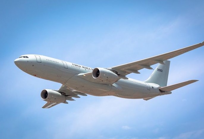 Avião da FAB faz escala na Europa antes de resgatar brasileiros em Israel