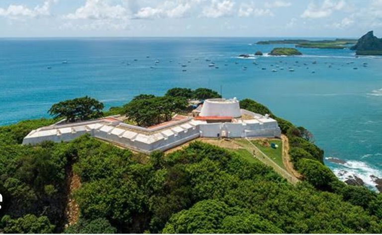 Casamento de bilionário altera rotina em Fernando de Noronha