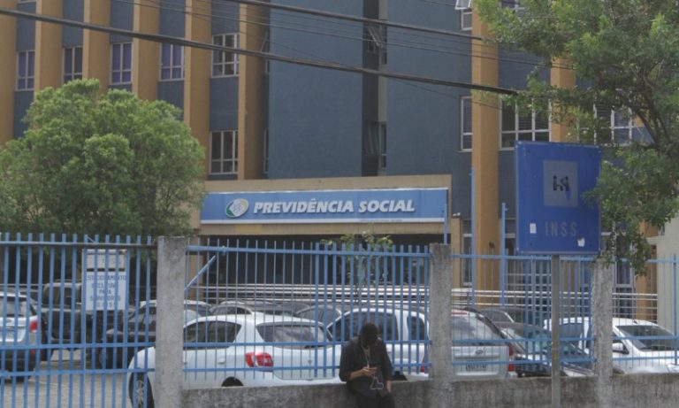 Cinco mil precisam provar vida
