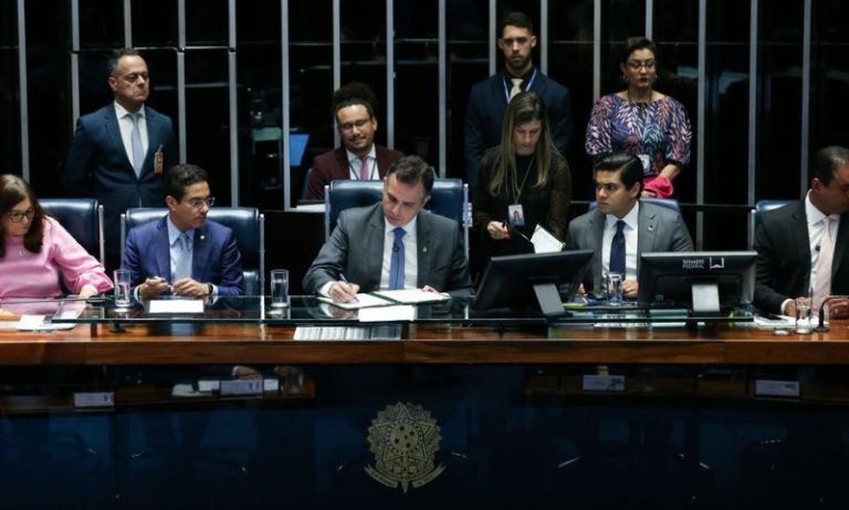 Começa a valer mudança na lei para perda de nacionalidade brasileira