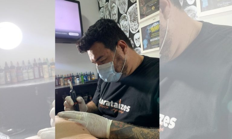 ES: tatuagem 3D de graça em mulheres que retiraram a mama