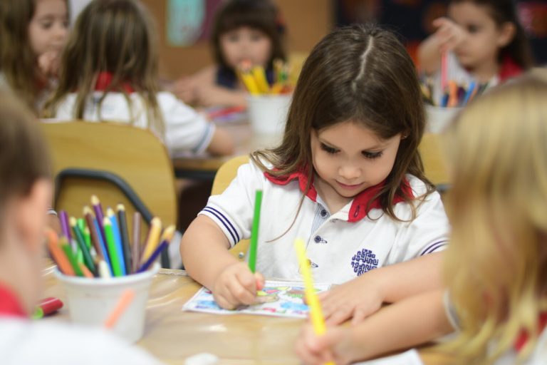 Ensino bilíngue no cotidiano dos alunos do Leonardo Da Vinci