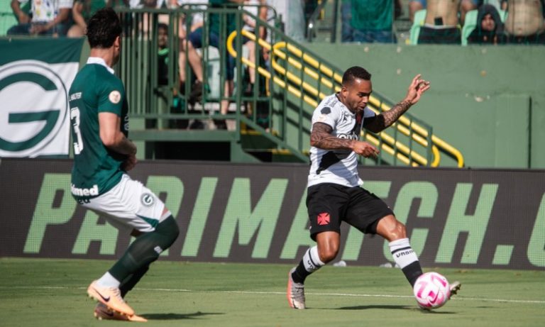 Goiás marca no fim, arranca empate com o Vasco e times ficam no Z4