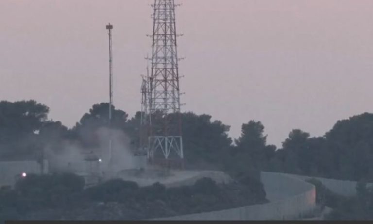 Imagens ao vivo mostram momento em que imprensa é atingida por bombardeio
