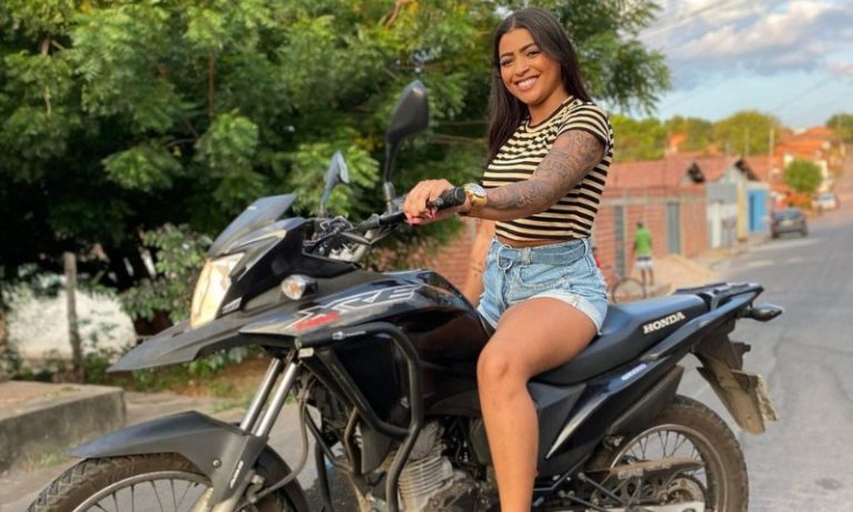 Influenciadora digital é perseguida e morta a tiros