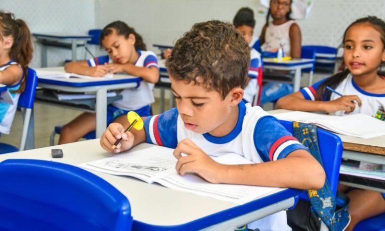 Linhares divulga datas de matrícula e pré-matrícula de escolas da rede pública
