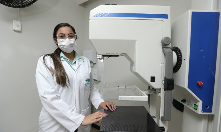 Mais exames e agendamento on-line contra câncer de mama