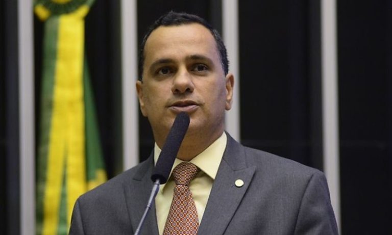 Max pré-candidato no PDT?