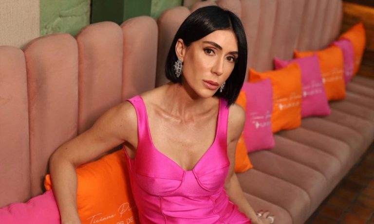 Michelle Barros é contratada pelo SBT e apresentará revista eletrônica no canal