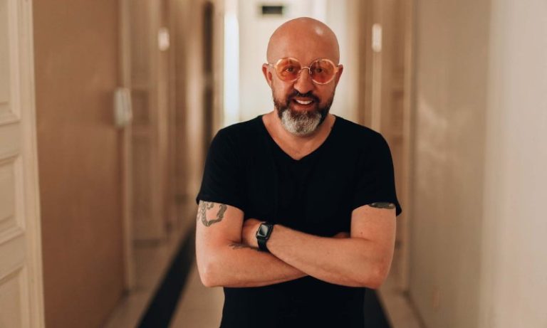 “Não faça de conta que tem todo o tempo do mundo”, diz Carpinejar