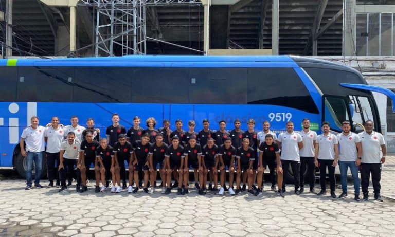 Ônibus do sub-14 do Vasco pega fogo a caminho do Rio de Janeiro