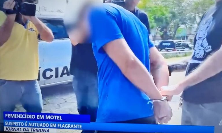Pai chama polícia após filho matar jovem de 22 anos em motel
