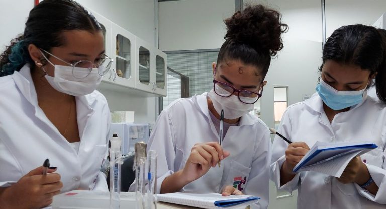 Programa Futuras Cientistas divulga resultado para a Imersão Científica 2024
