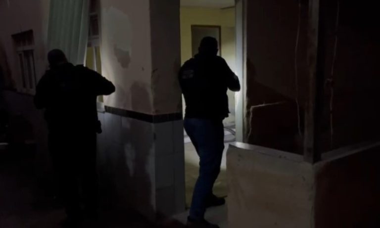 Quatro presos em operação contra roubo e tráfico de drogas em Guarapari