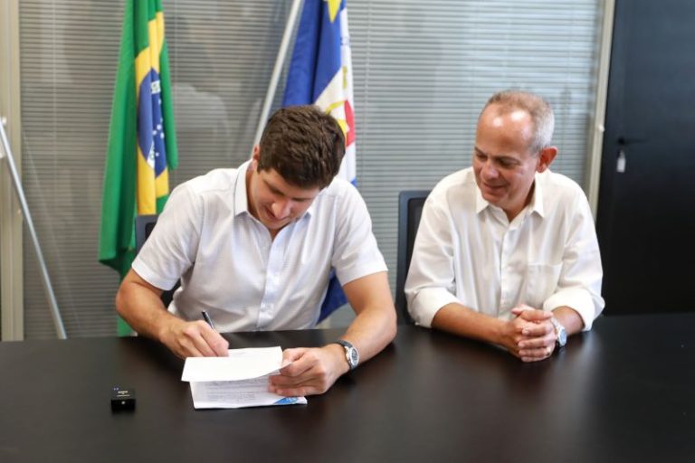 Recife paga Bônus de Desempenho para professores e profissionais da Educação