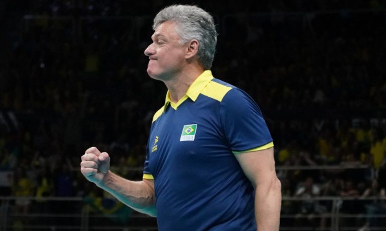 Seleção brasileira de vôlei segue sem técnico após Renan Dal Zotto pedir demissão